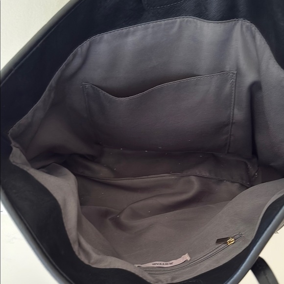 JustFab Lovesome Black Shoulder Tote Bag with Gold Tone Accents AS IS - Picture 7 of 7